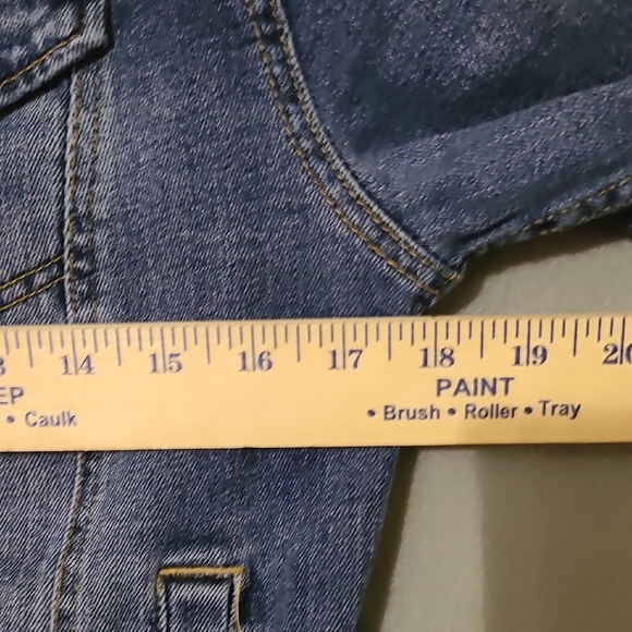 MOSSIMO Women's Blue Distressed Denim Trucker Jacket - Size Medium - Picture 7 of 13